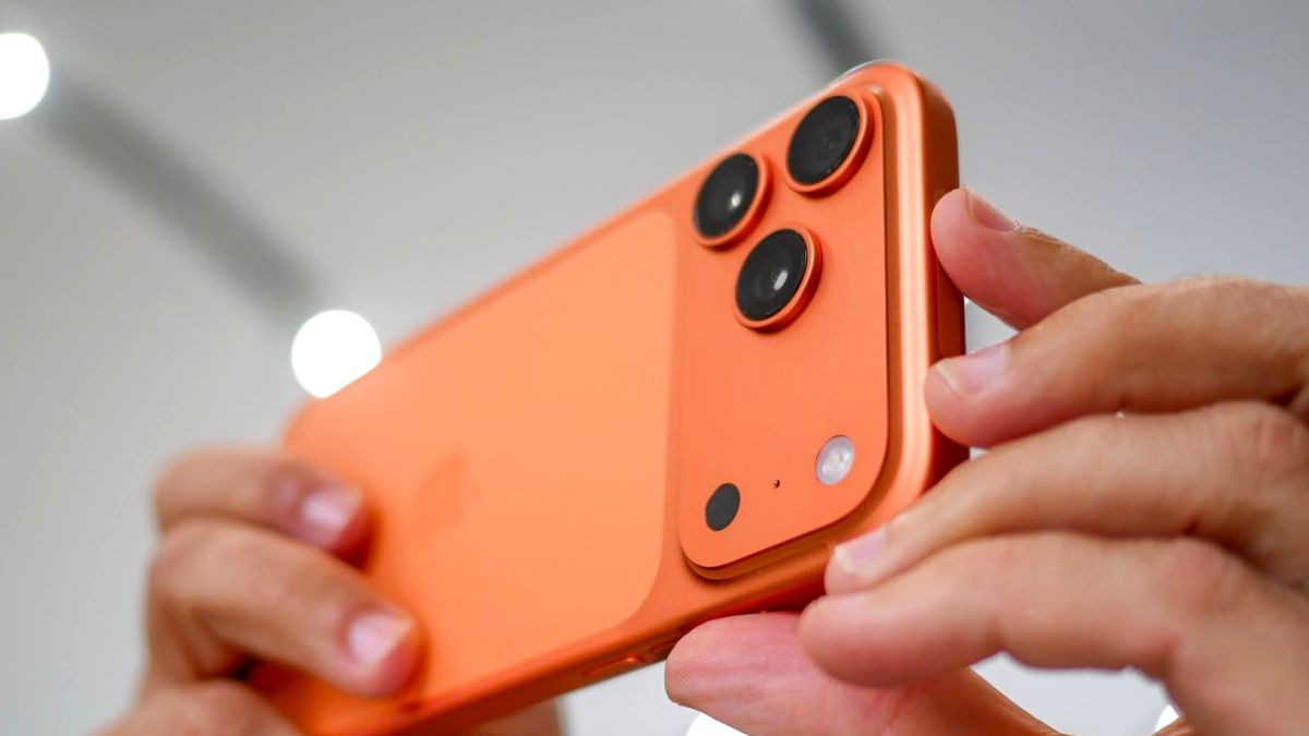 iPhone 17 bị phai màu không được bảo hành
