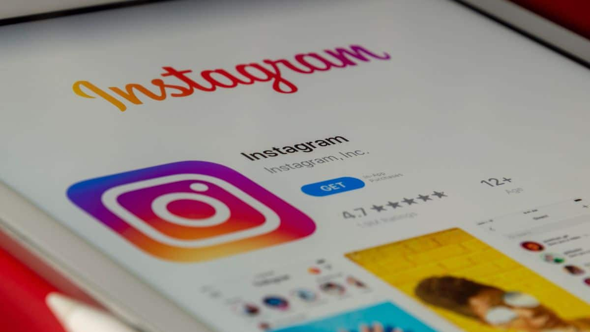 Cách xem kho lưu trữ tin instagram trên máy tính, điện thoại