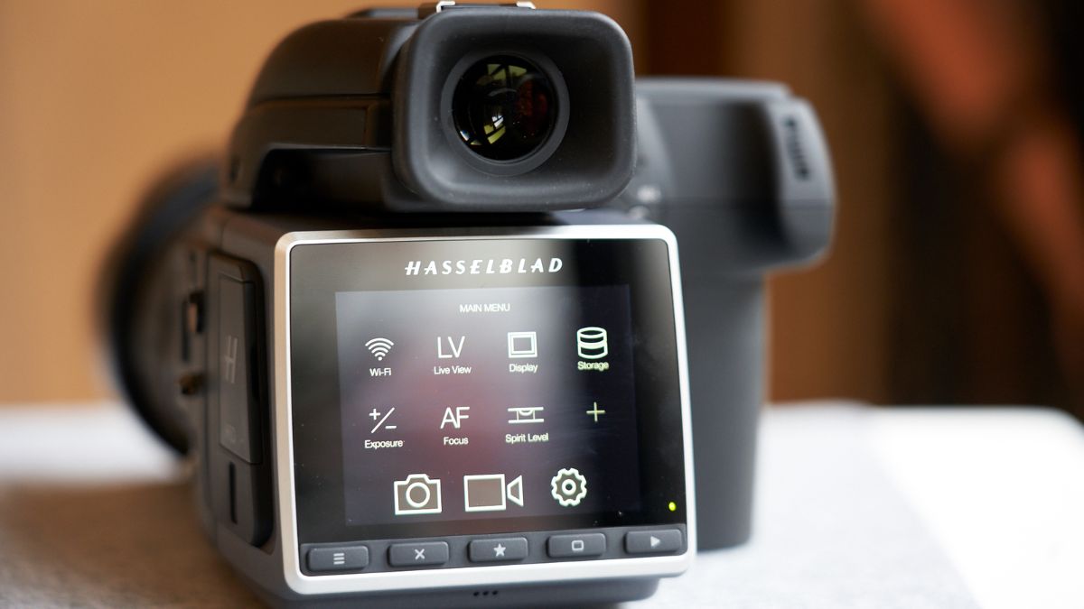 Máy ảnh đắt nhất thế giới - Hasselblad H6D-400c MS