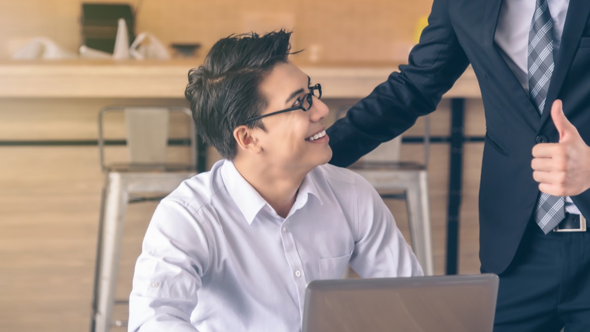 Những ngày tặng quà cho người yêu - Ngày thăng chức