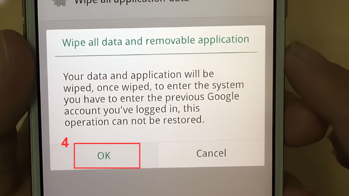 Sửa lỗi Oppo bị lỗi Select Language - Xóa dữ liệu bước 4