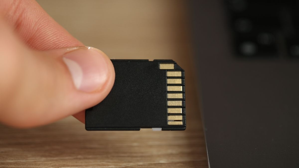 Cách xử lý lỗi OPPO không nhận thẻ nhớ - Kiểm tra trên điện thoại khác