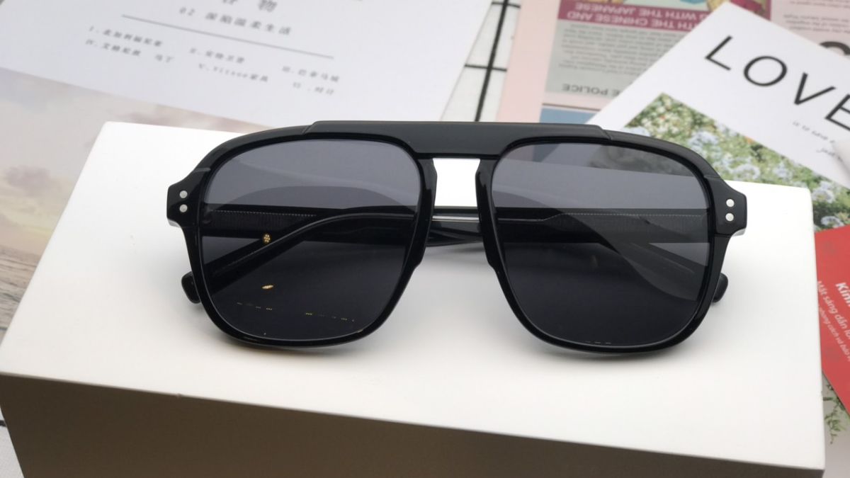 Quà tặng 19/11 - Mắt kính