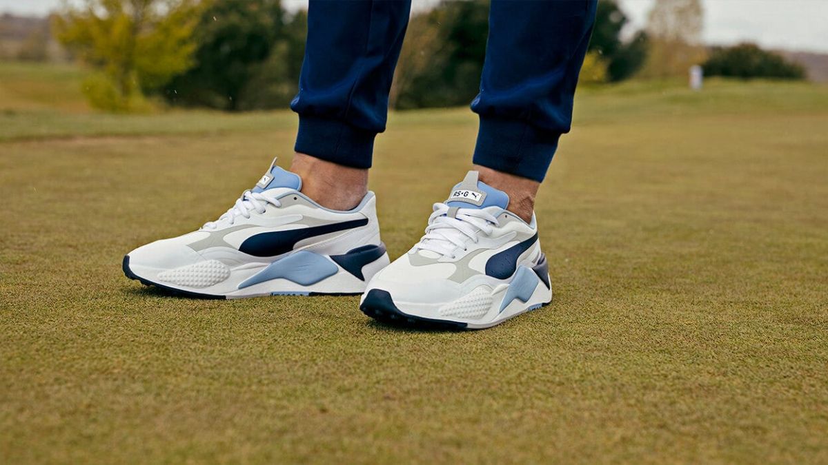 Quà tặng 19/11 - Giày thể thao, giày tây