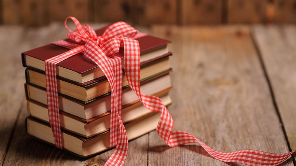 Quà tặng 19/11 - Sách
