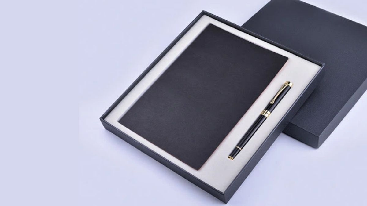 Quà tăng 20/11 - Set quà sổ da và bút viết