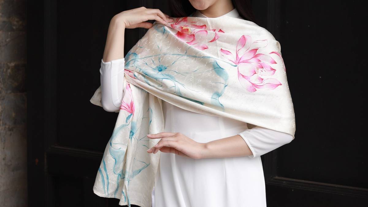 Quà tặng 20/11 cho cô giáo mầm non - Khăn quàng cổ