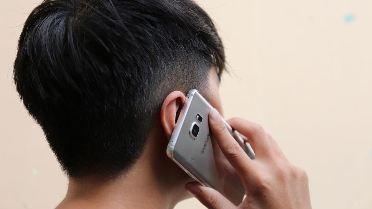 Tra cứu số điện thoại chính mình bằng cách tự gọi cho thuê bao khác