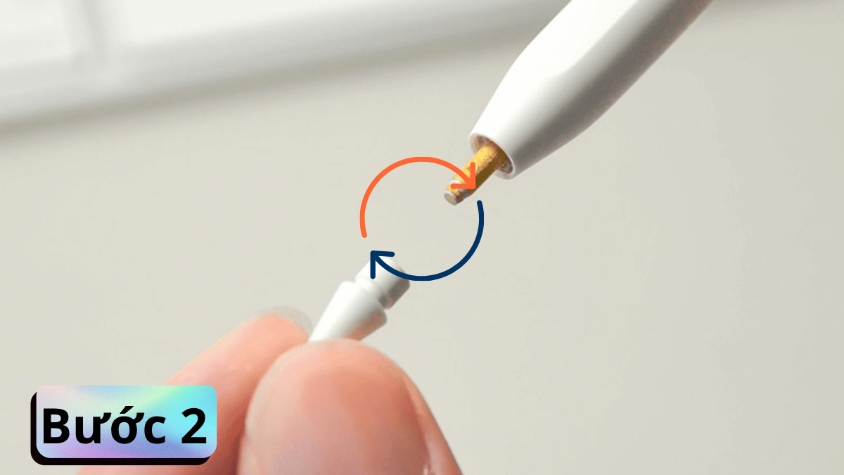 Hướng dẫn thay ngòi Apple Pencil đúng cách tại nhà bước 2