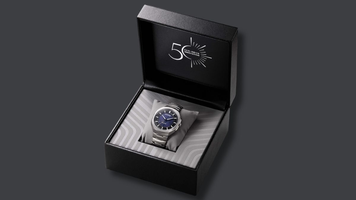 Cách phân biệt đồng hồ Citizen thật giả qua bộ phụ kiện