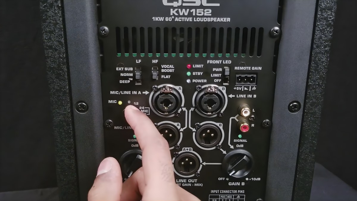 Cách chỉnh micro không dây hát nhẹ trên loa kéo