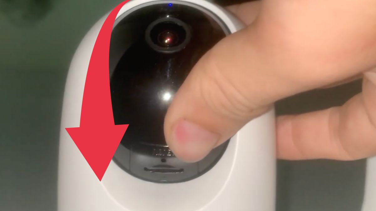 Cách lắp thẻ nhớ camera Viettel bước 3