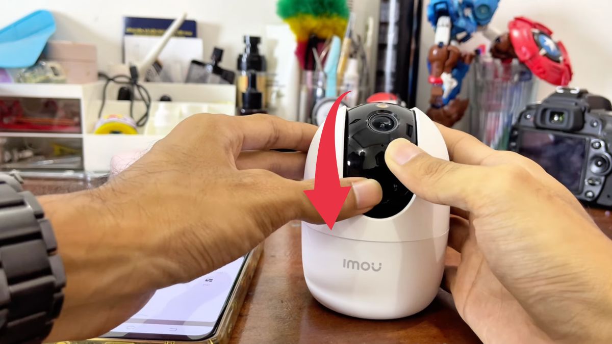 Cách gắn thẻ nhớ camera Imou bước 3