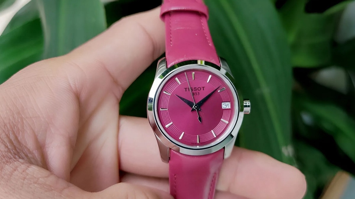 Tissot hoặc Guess mặt nhỏ, dây da màu hồng/tím