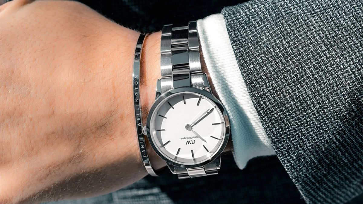 Đồng hồ Daniel Wellington chính hãng giá bao nhiêu?