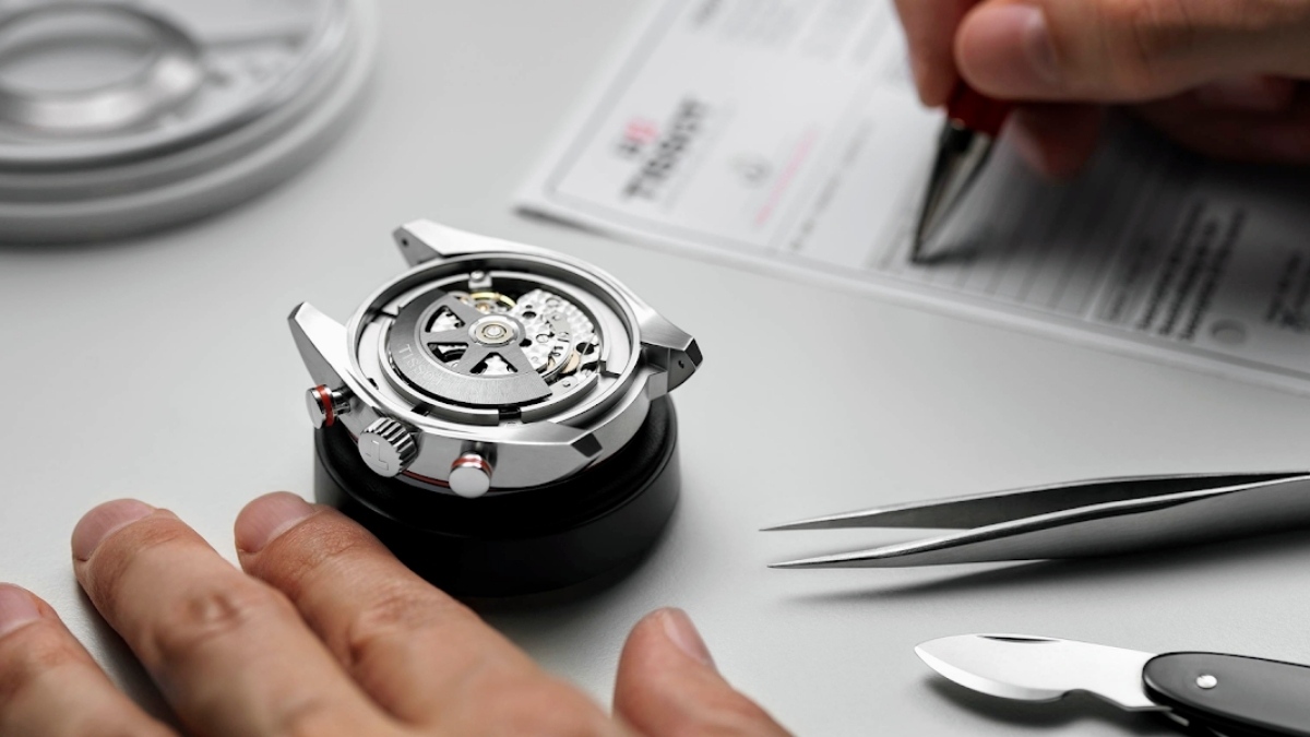 Cách nhận biết đồng hồ Tissot thật và giả cách 3