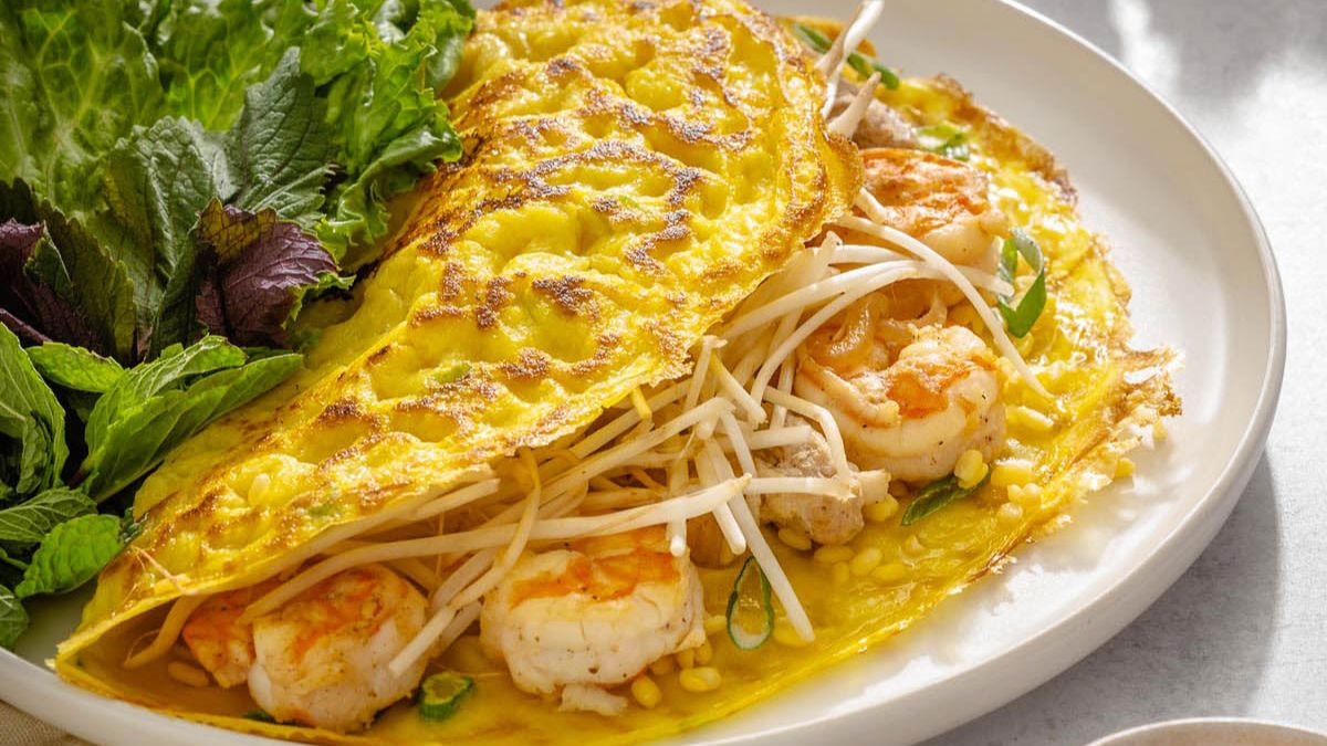 Bánh xèo và gỏi cuốn thanh mát