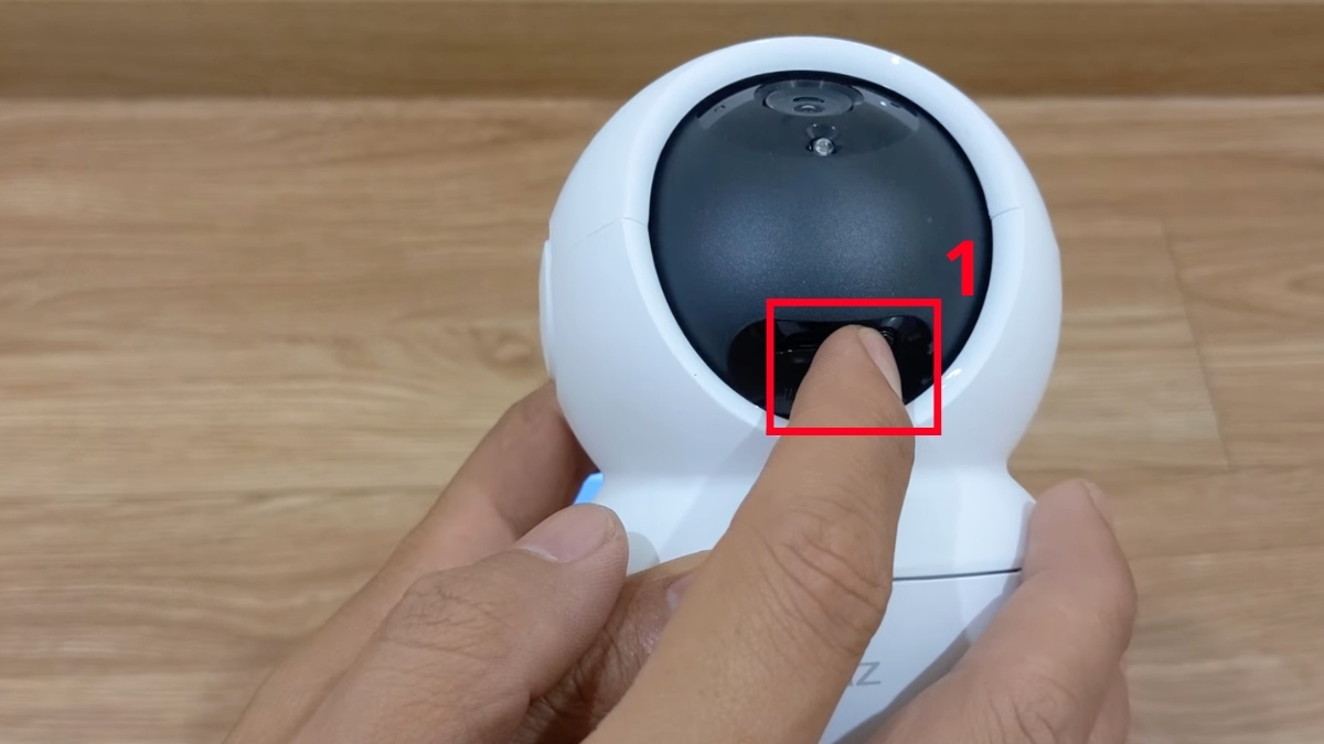 Cách Reset camera Ezviz từ đầu bước 1