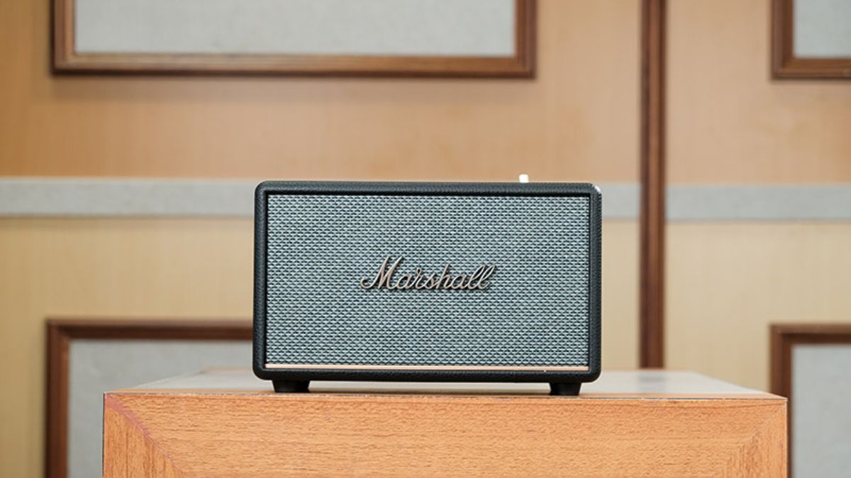 Loa để bàn, cắm điện Marshall