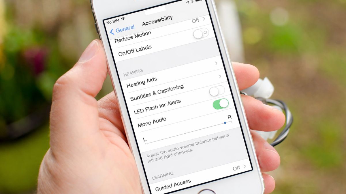 Vì sao tai nghe Bluetooth chỉ nghe được 1 bên