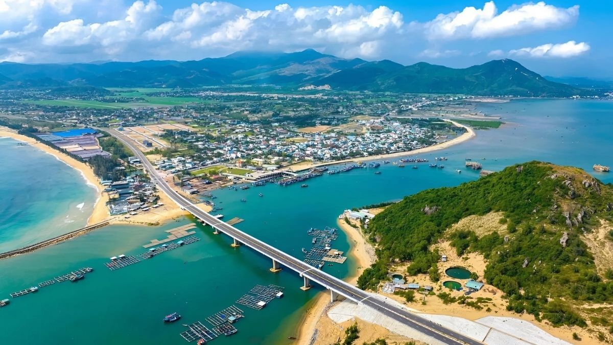 Image hình ảnh hình ảnh hình ảnh hình ảnh hình ảnh hình ảnh hình ảnh hình ảnh hình ảnh hình ảnh Đặng Thái Huyền - Top 50+ hình ảnh đẹp Bình Định làm say lòng người