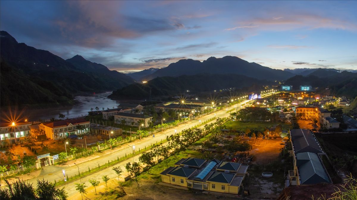 Ảnh đẹp Lai Châu phố núi rực rỡ.