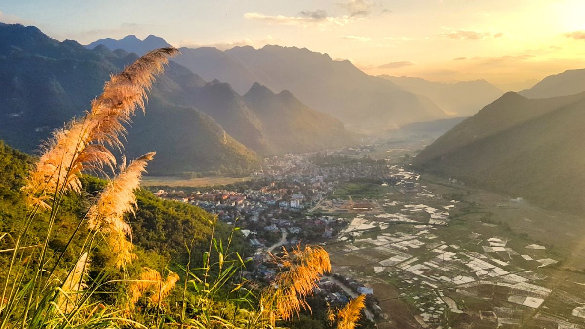 Ảnh đẹp Lai Châu hùng vĩ núi non.