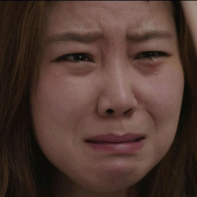 Ảnh meme khóc tức tưởi.