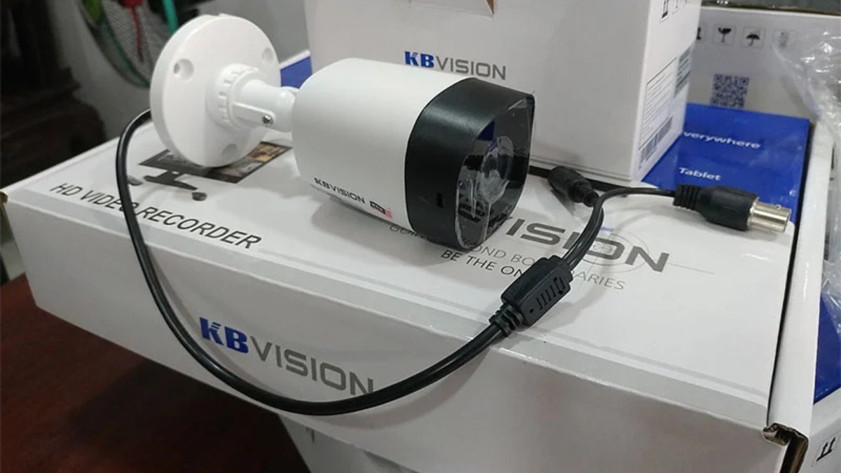 Camera HD-TVI 4 in 1 ngoài trời 360 độ 2MP KBVISION KX-A2111C4