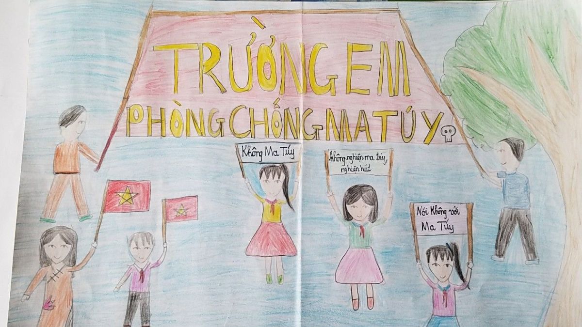 Vẽ tranh tệ nạn xã hội khốc liệt.