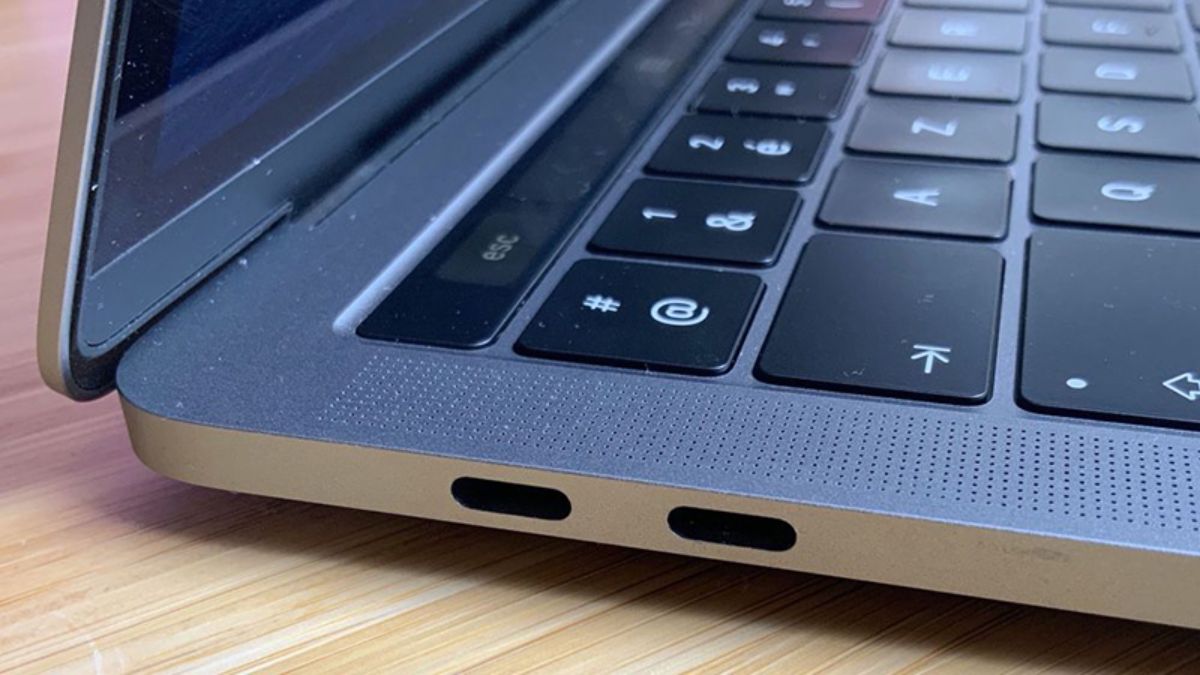 Cách kết nối máy tính với máy chiếu qua cáp USB - C bước 2
