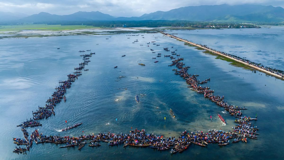 Lễ hội đua thuyền ở Bình Định