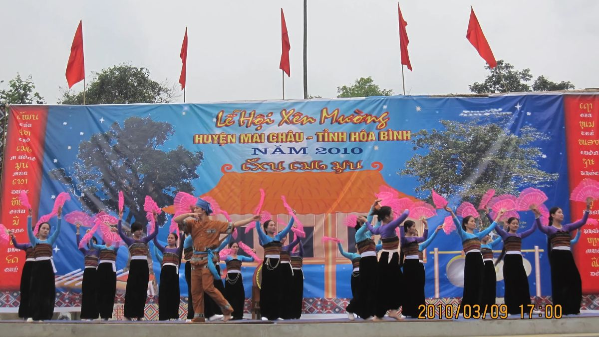 Lễ hội Xên Mường ở Hòa Bình