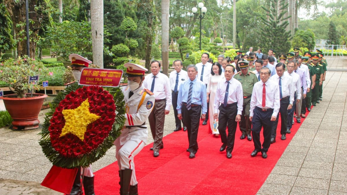 Lễ hội dâng hương Bác Hồ ở Trà Vinh