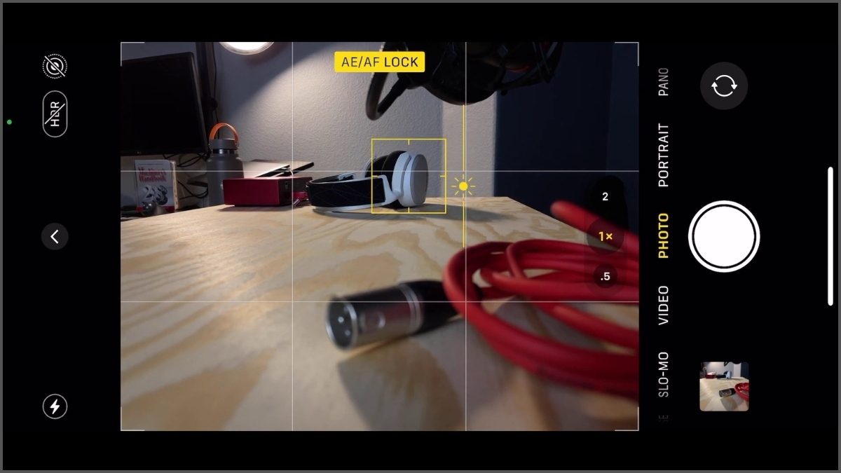 Khóa AE/AF để kiểm soát tiêu điểm trên camera iPhone 12 Pro Max - bước 3