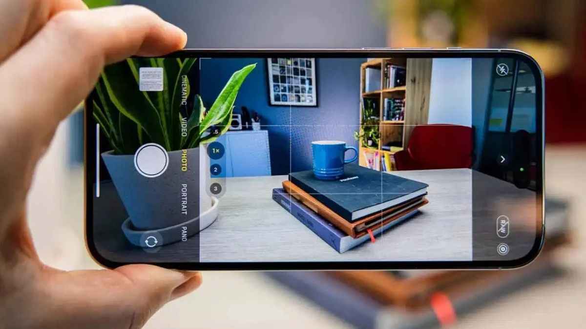 Cách chỉnh camera iPhone 14 Pro Max chụp đẹp là dùng chế độ lưới