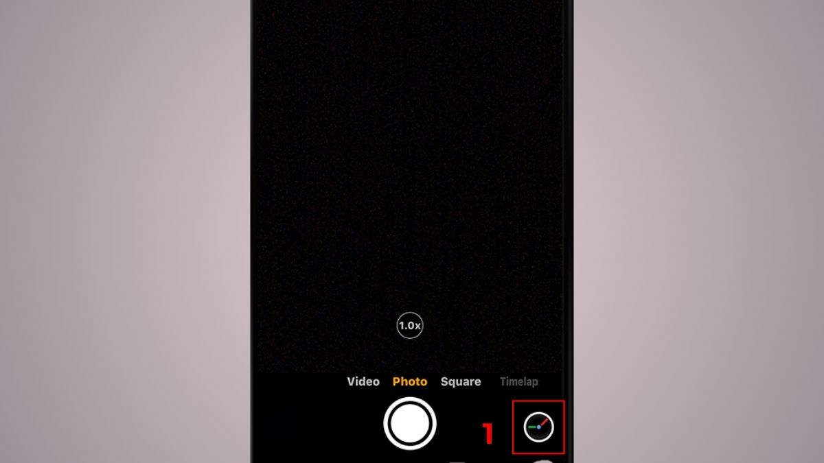 Cách chụp hình có ngày giờ trên iPhone bằng Timestamp Camera - bước 1