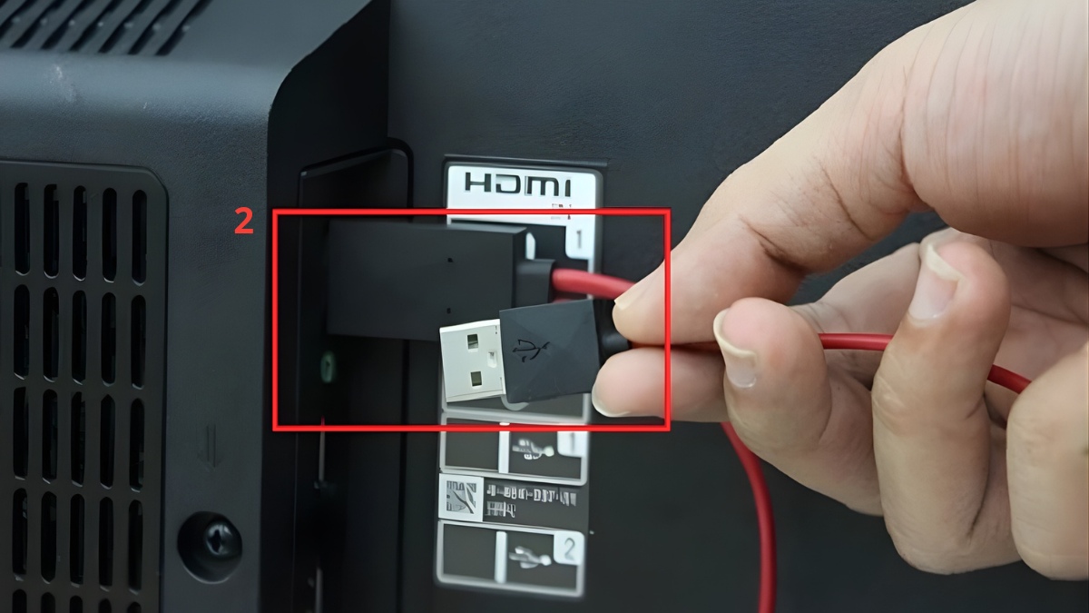 Cách kết nối điện thoại OPPO với tivi bằng cáp MHL - bước 2