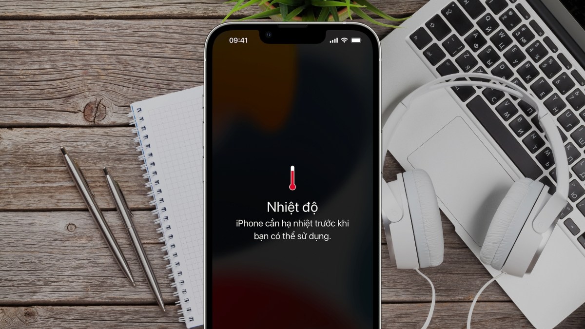 Máy nóng dù không sử dụng nhiều là dấu hiệu nhận biết điện thoại bị theo dõi trên iPhone