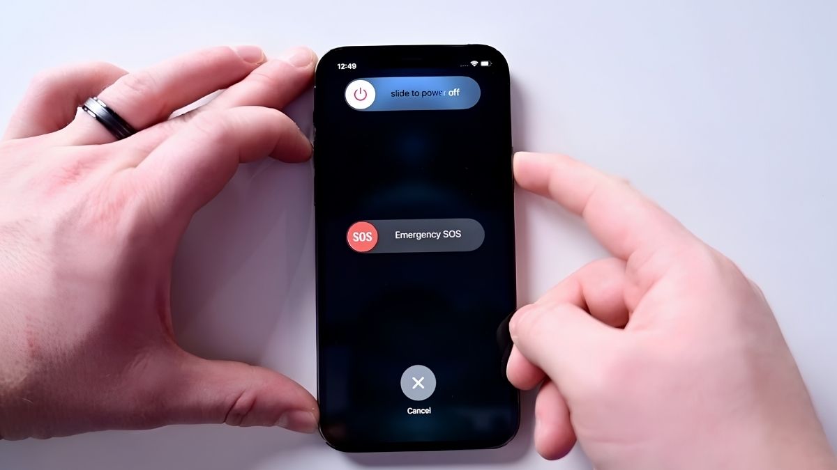 Sự khác nhau giữa tắt nguồn và tắt màn hình iPhone 14