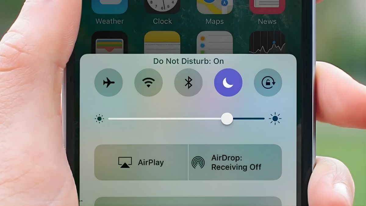 Kiểm tra lại chế độ im lặng và không làm phiền khi chuông báo thức iPhone kêu nhỏ