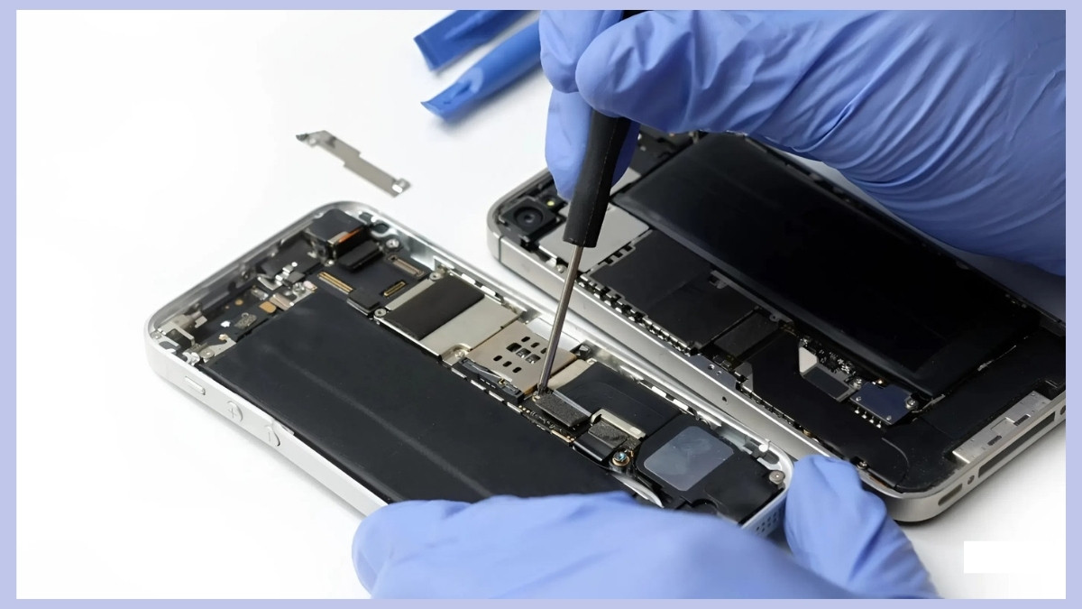 Khắc phục lỗi dây sạc iPhone không vào điện bằng cách mang đến cửa hàng uy tín