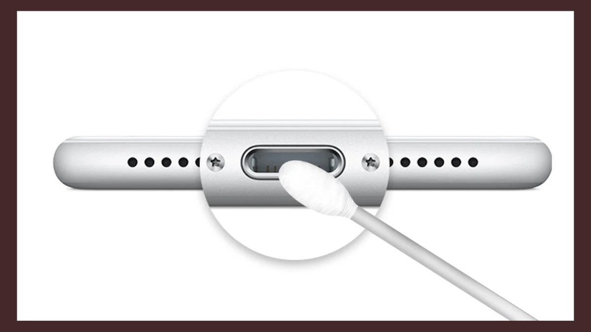 Khắc phục lỗi dây sạc iPhone không vào điện bằng cách vệ sinh cổng sạc