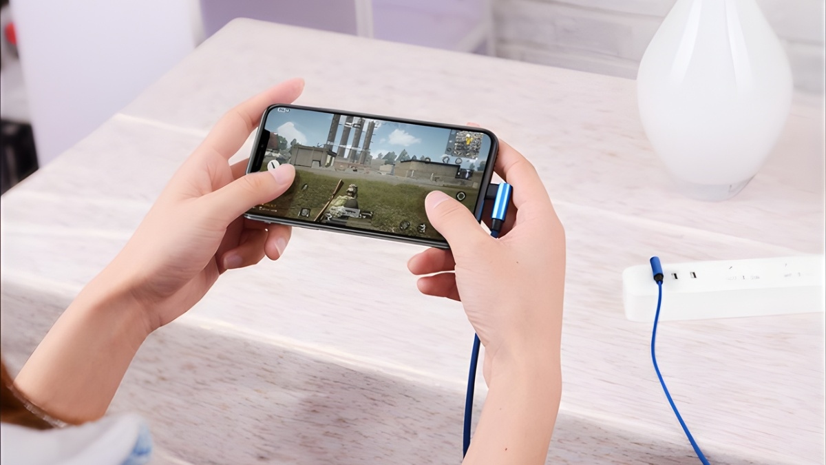 Vừa sạc vừa dùng khiến điện thoại bị pin ảo