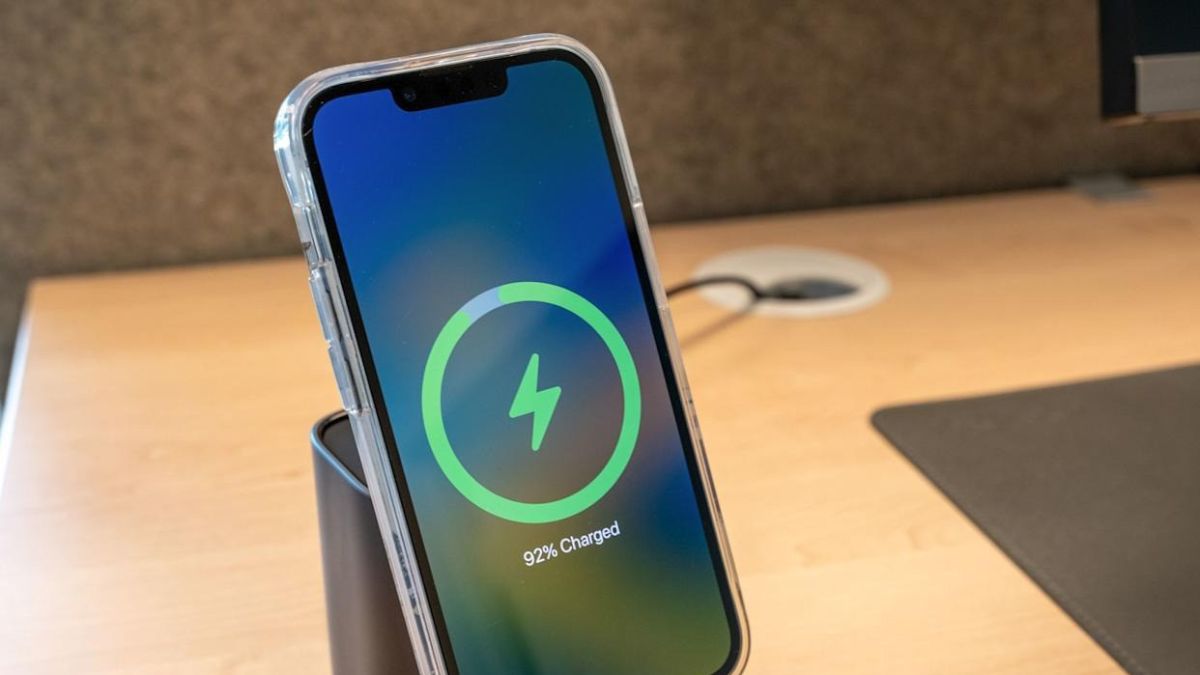 Cách sạc điện thoại mới mua là giữ pin trong trạng thái mát mẻ