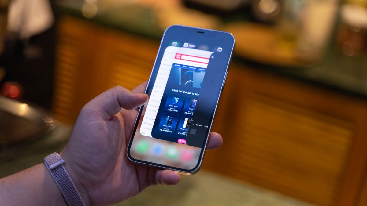 Thời gian sử dụng pin iPhone 12 Pro Max với tác vụ cơ bản hàng ngày