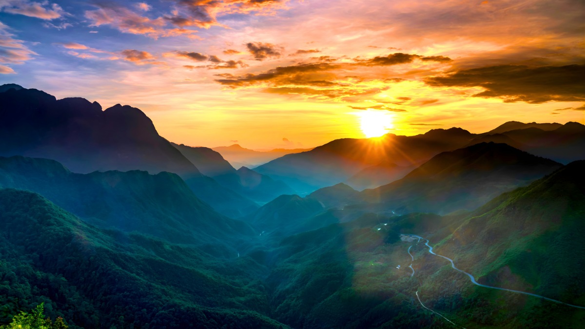 Hình nền núi đồi ngập nắng