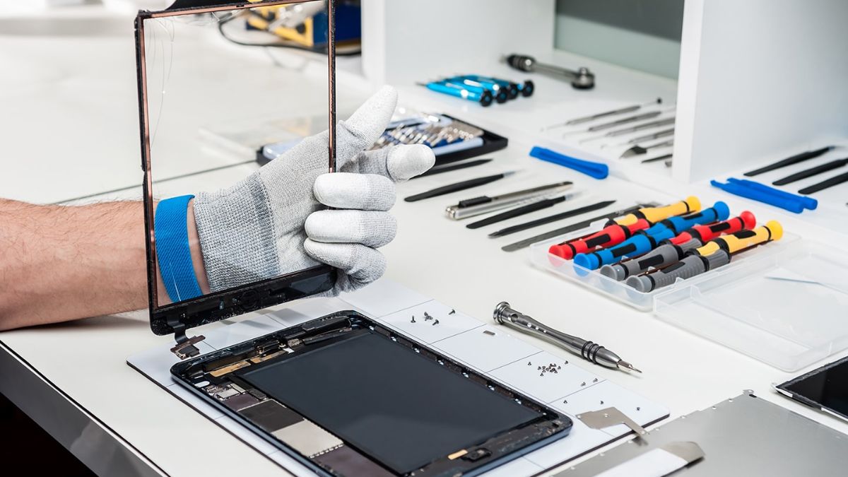 Khắc phục iPad mất tiếng bằng cách mang đến cửa hàng sửa chữa