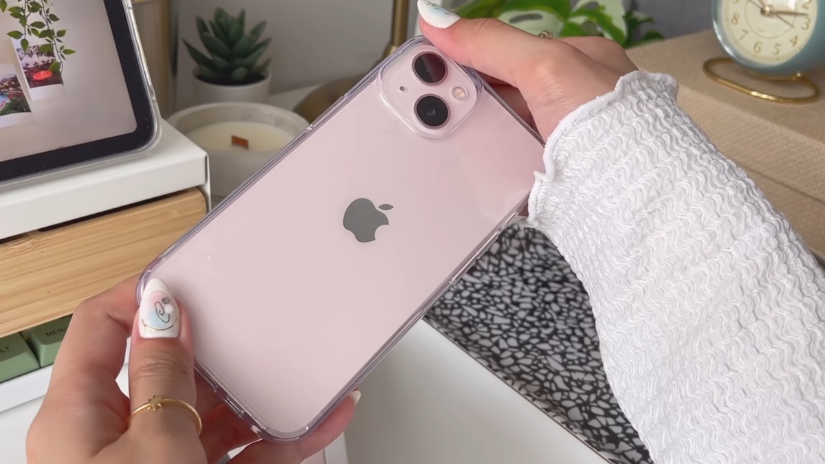 iPhone 13/13 Mini có màu hồng đầy ấn tượng