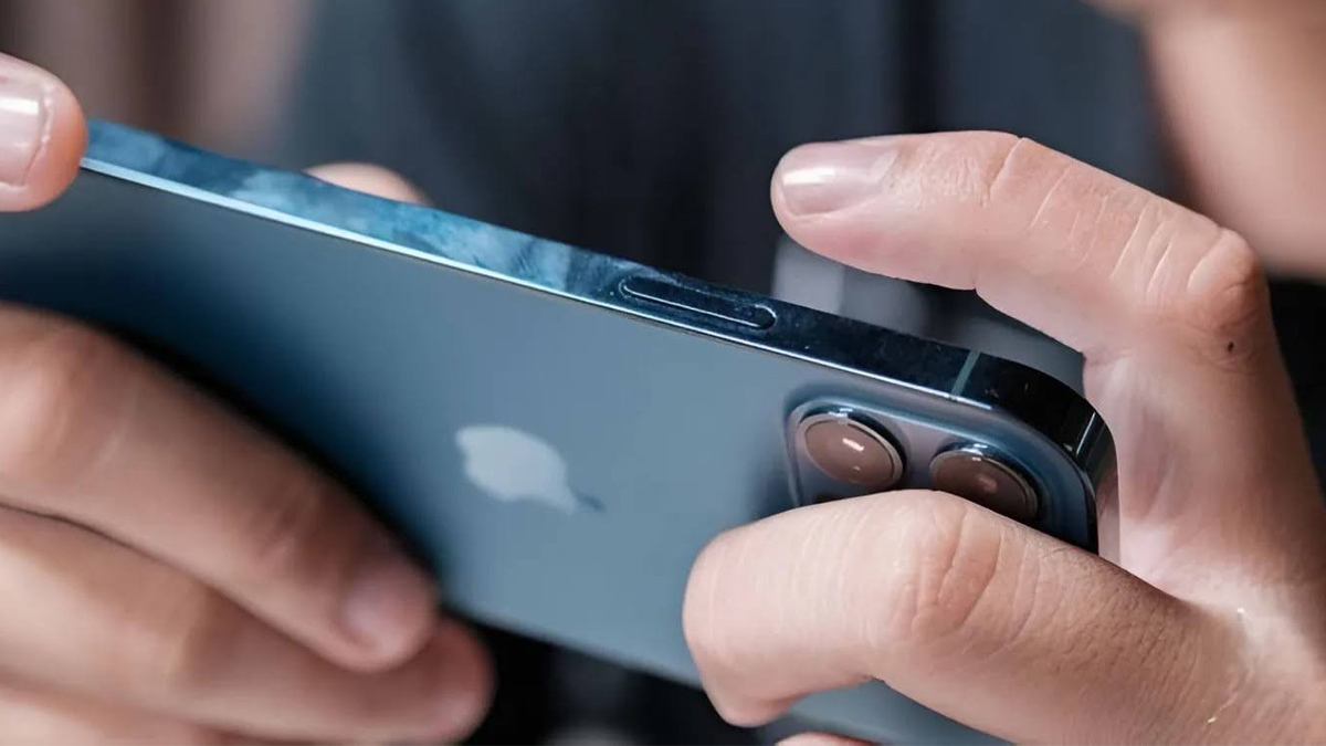Có nên mua iPhone 12 cũ để chơi game